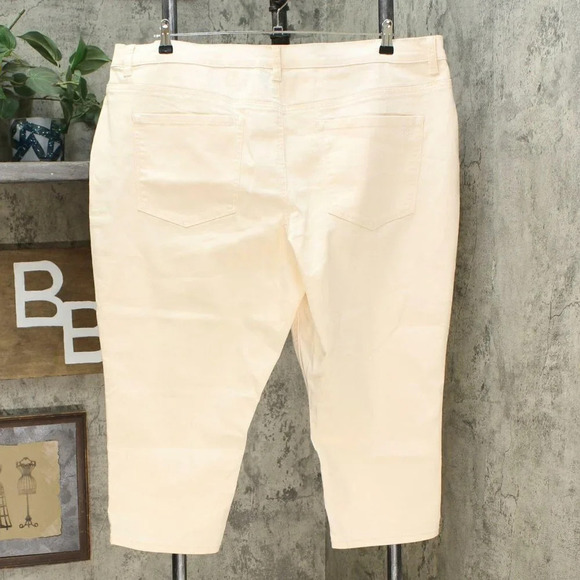 DG2 by Diane Gilman Crop Jeans Eggshell Petite 24W - Picture 4 of 8